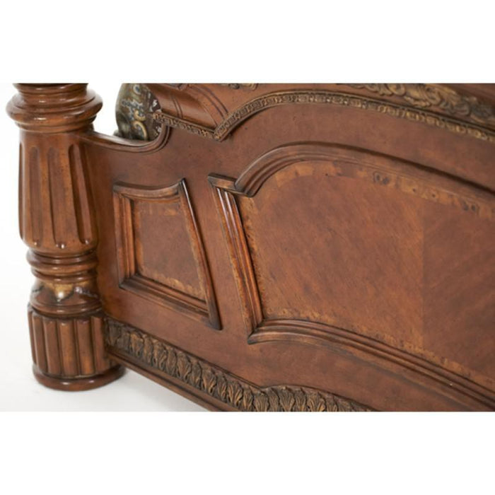 Villa Valencia California King Poster Bed in Chestnut