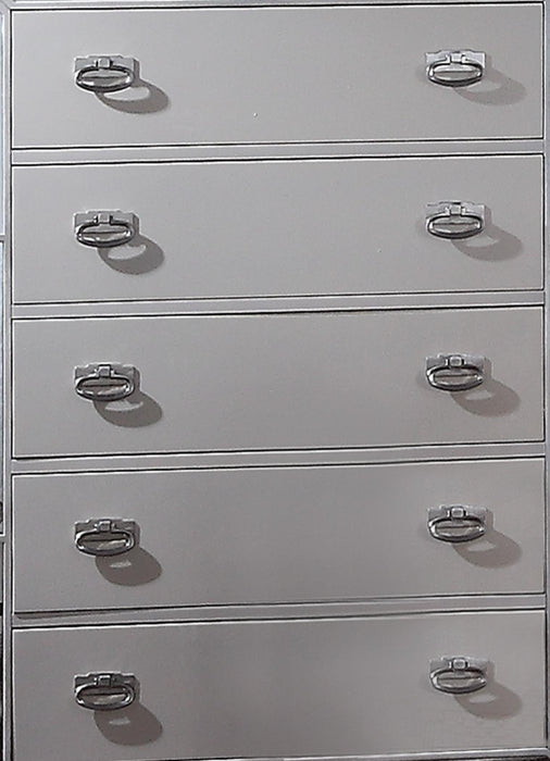 Gloria Contemporary Style Chest in White finish Wood